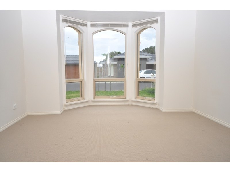 41 Strathaird Boulevard, Smithfield SA 5114