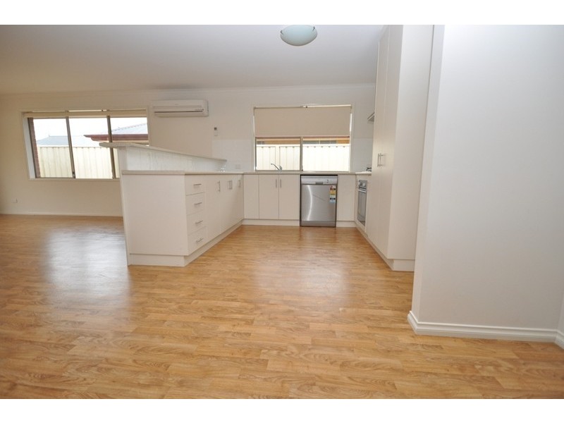 41 Strathaird Boulevard, Smithfield SA 5114