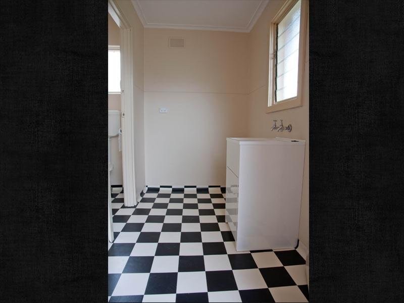 4 Johnston Rd.., Elizabeth Downs SA 5113