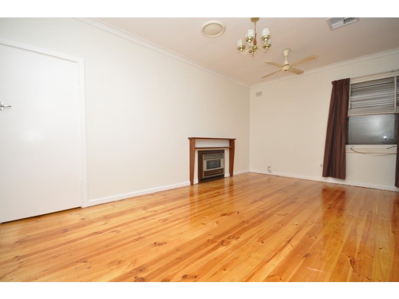 19 Chaddenwick Road, Elizabeth Vale SA 5112