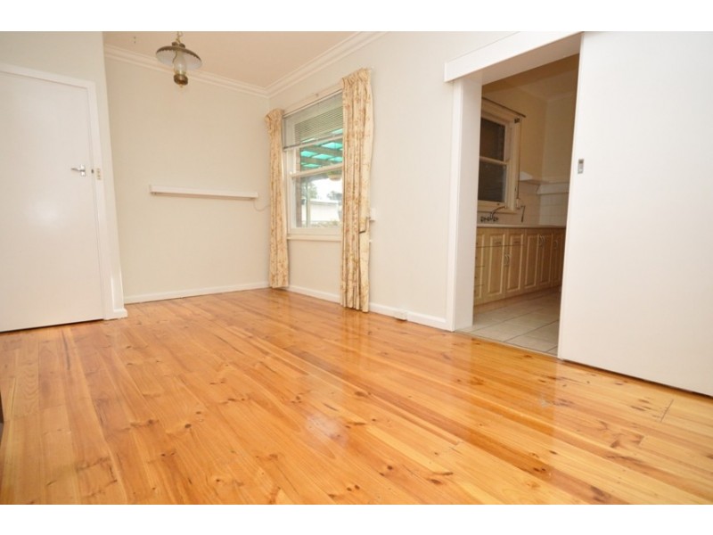 19 Chaddenwick Road, Elizabeth Vale SA 5112