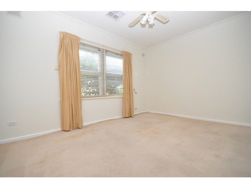 19 Chaddenwick Road, Elizabeth Vale SA 5112