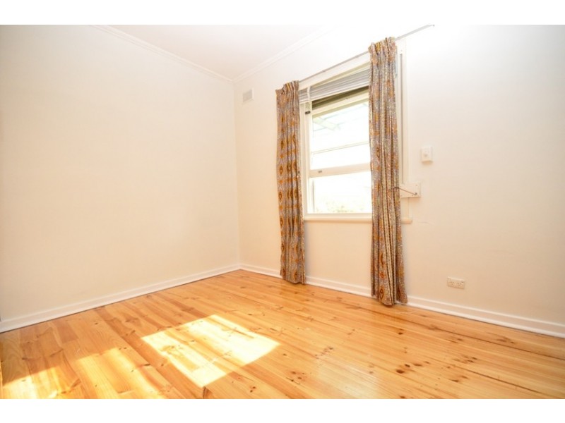 19 Chaddenwick Road, Elizabeth Vale SA 5112