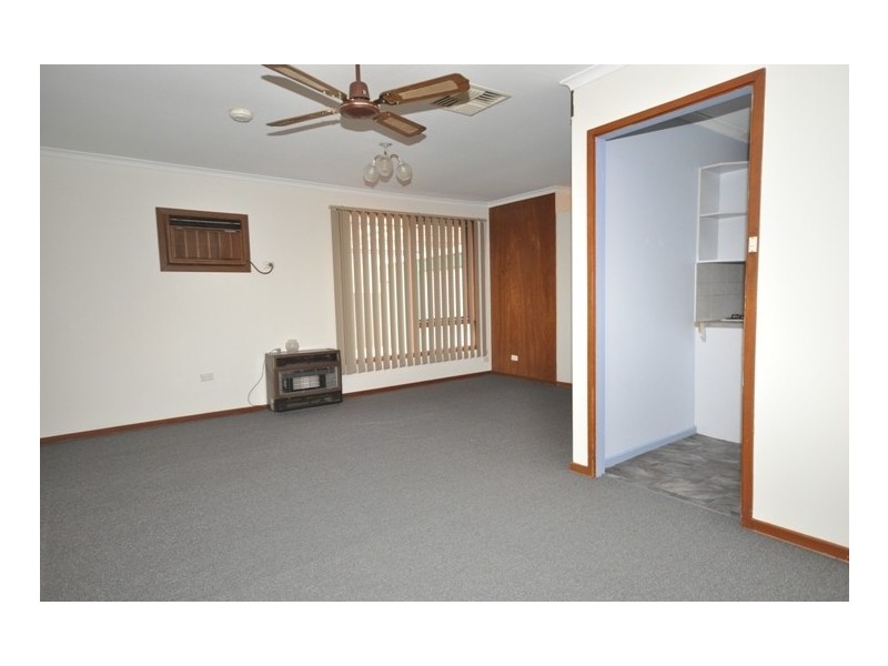 22 Cavenagh St, Elizabeth Downs SA 5113