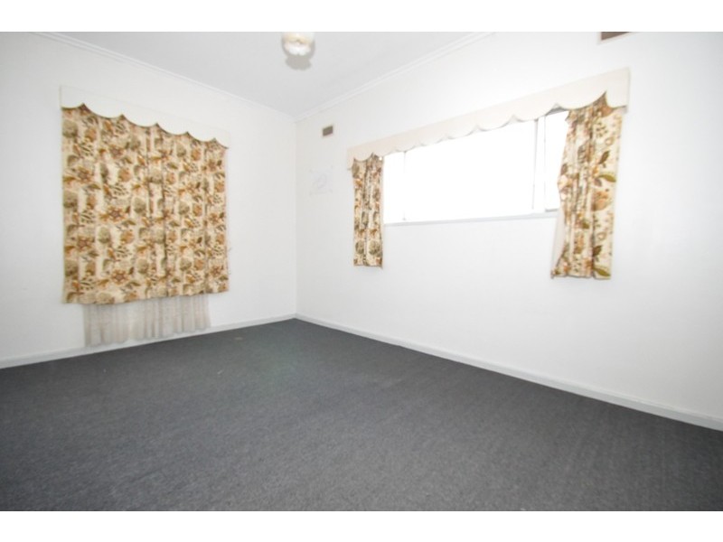 9 Jarvis Road, Elizabeth Vale SA 5112