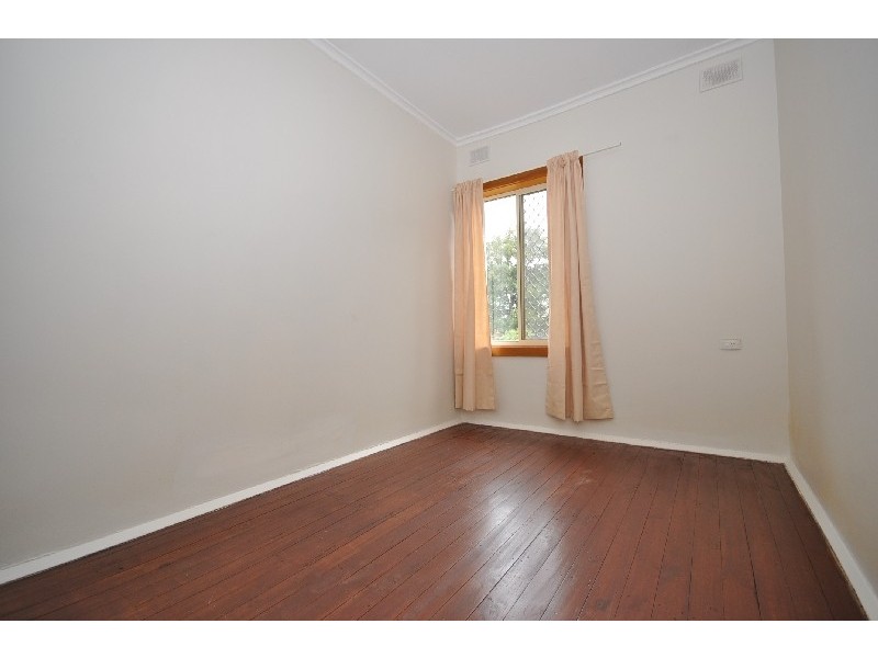 5 Jeffries Road, Elizabeth South SA 5112