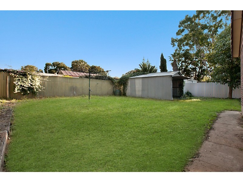 4 Rogers Crescent, Paralowie SA 5108