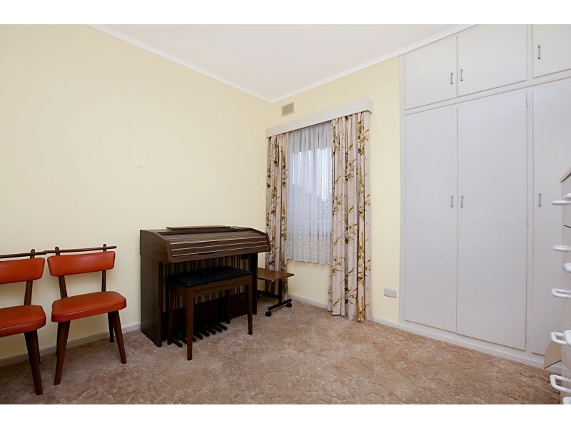 28 St Leonard Crescent, Elizabeth Downs SA 5113