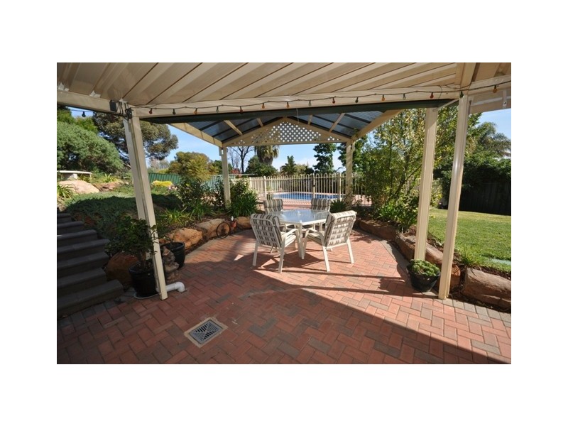 10 Honeysuckle Drive, Hillbank SA 5112