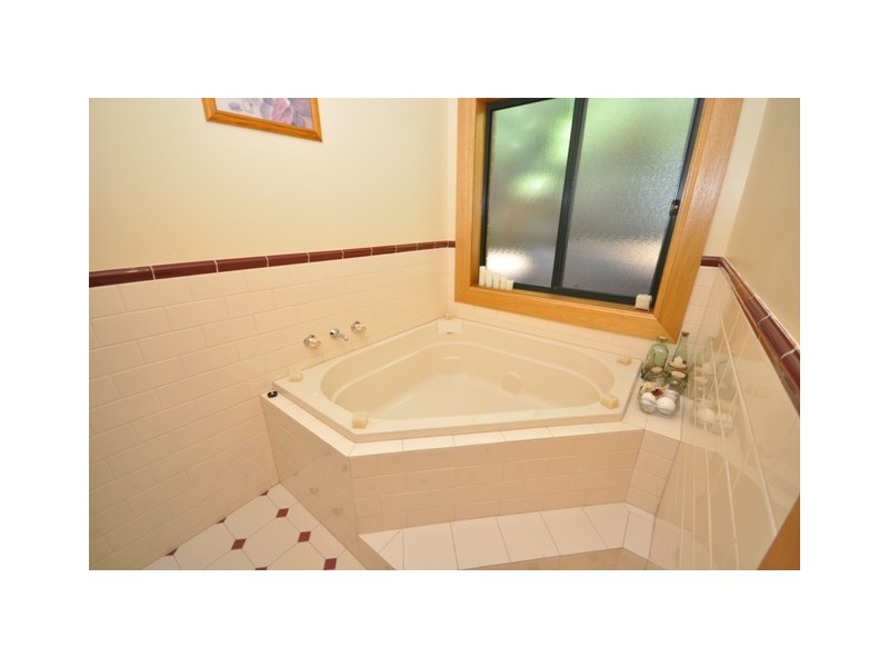 10 Honeysuckle Drive, Hillbank SA 5112