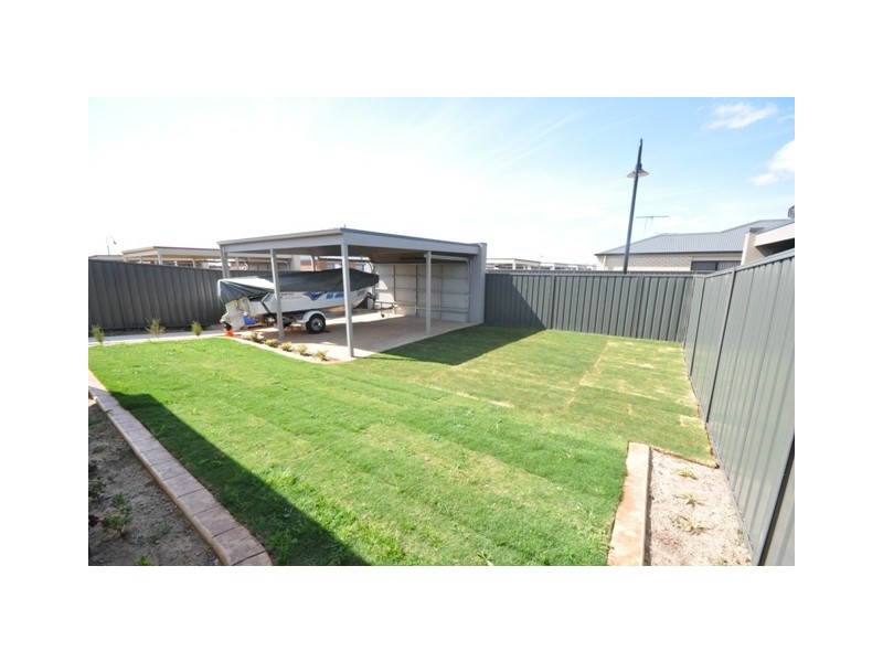 4 Coonawarra Avenue, Andrews Farm SA 5114
