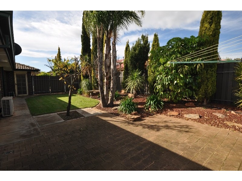 8 Cinnamon Grove, Blakeview SA 5114