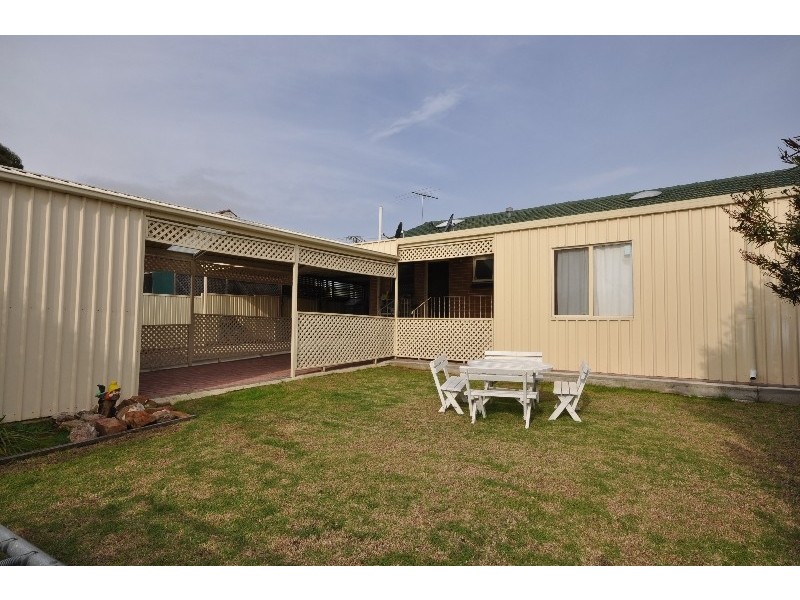 18 Winara Drive, Ingle Farm SA 5098