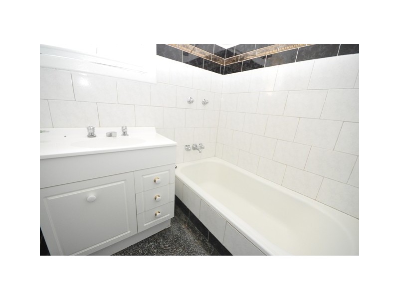 11 Berberis Street, Elizabeth Vale SA 5112