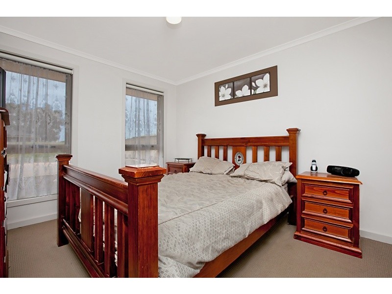 10 Luvera Drive, Munno Para West SA 5115