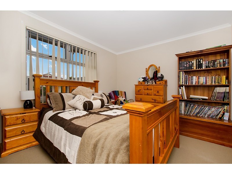 90 Lakeside Drive, Andrews Farm SA 5114