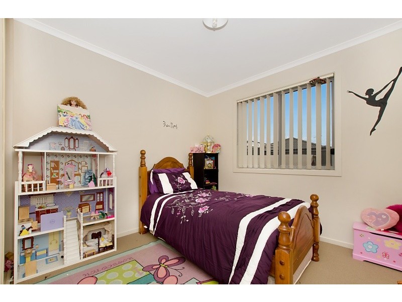 90 Lakeside Drive, Andrews Farm SA 5114