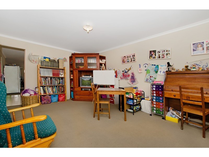 90 Lakeside Drive, Andrews Farm SA 5114