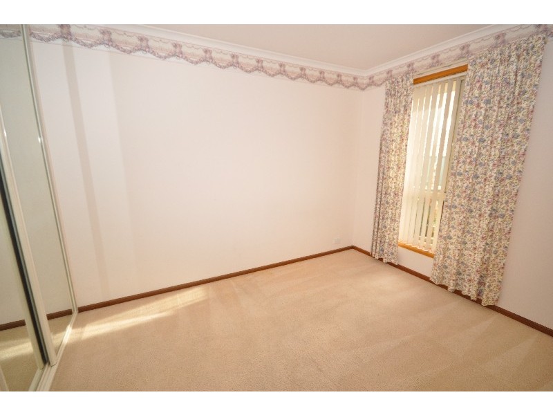 2 Knightsbridge Court, Hillbank SA 5112