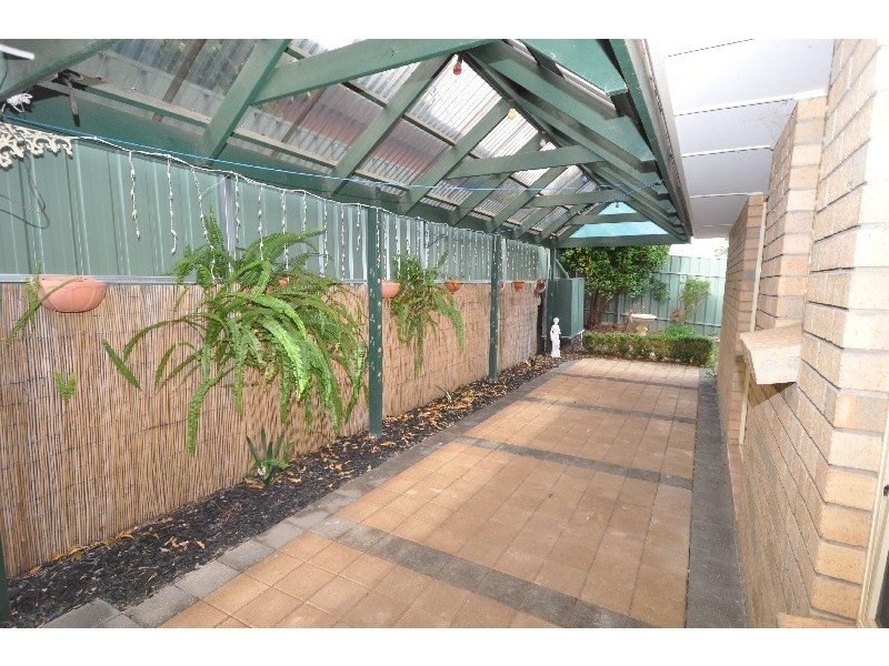 2 Knightsbridge Court, Hillbank SA 5112