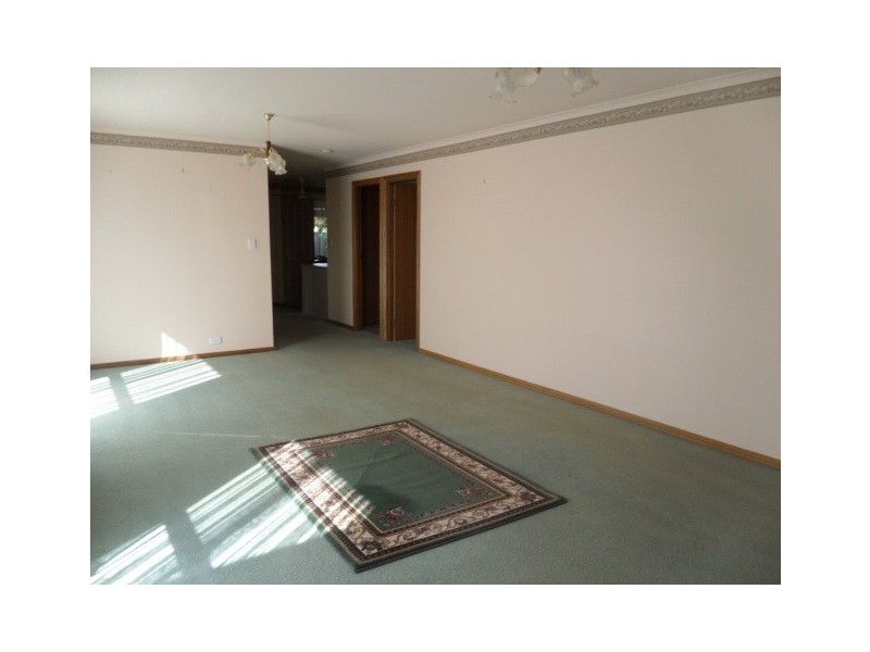 8 Cinnamon Grove, Blakeview SA 5114