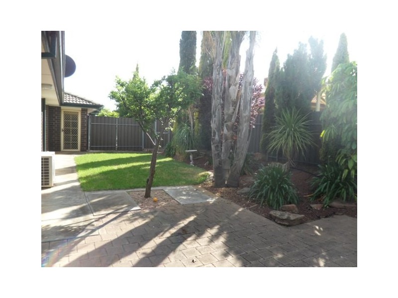 8 Cinnamon Grove, Blakeview SA 5114