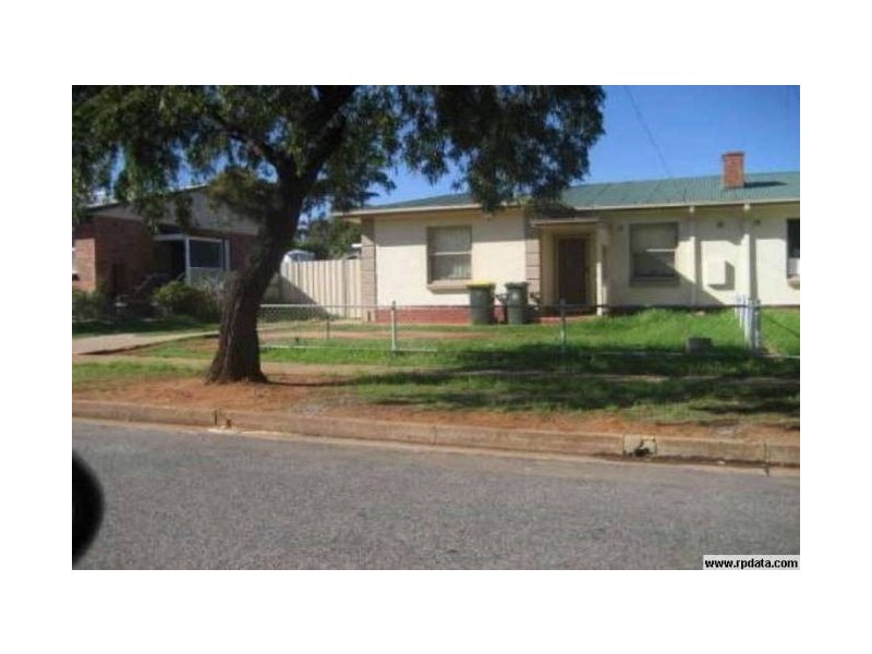 8 Stakes Crescent, Elizabeth Downs SA 5113