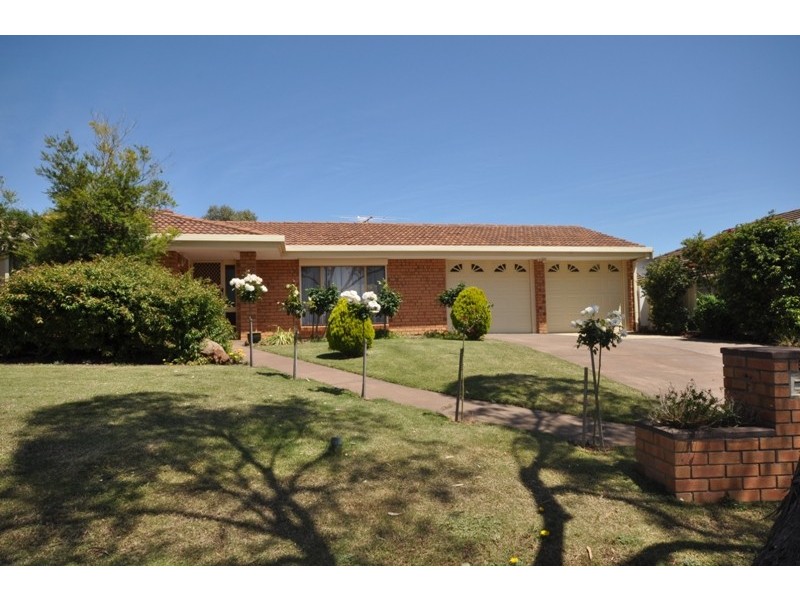 33 Hedgerow Drive, Gulfview Heights SA 5096