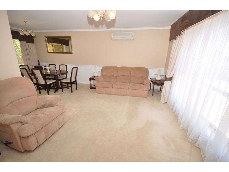33 Hedgerow Drive, Gulfview Heights SA 5096