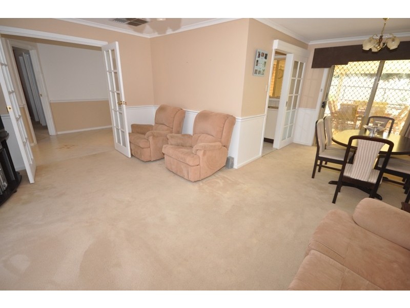 33 Hedgerow Drive, Gulfview Heights SA 5096