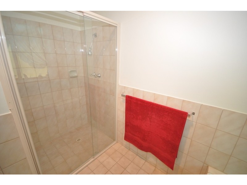 33 Hedgerow Drive, Gulfview Heights SA 5096