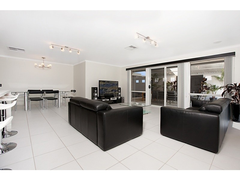 63 Northwater Way, Springbank Waters Estate, Burton SA 5110