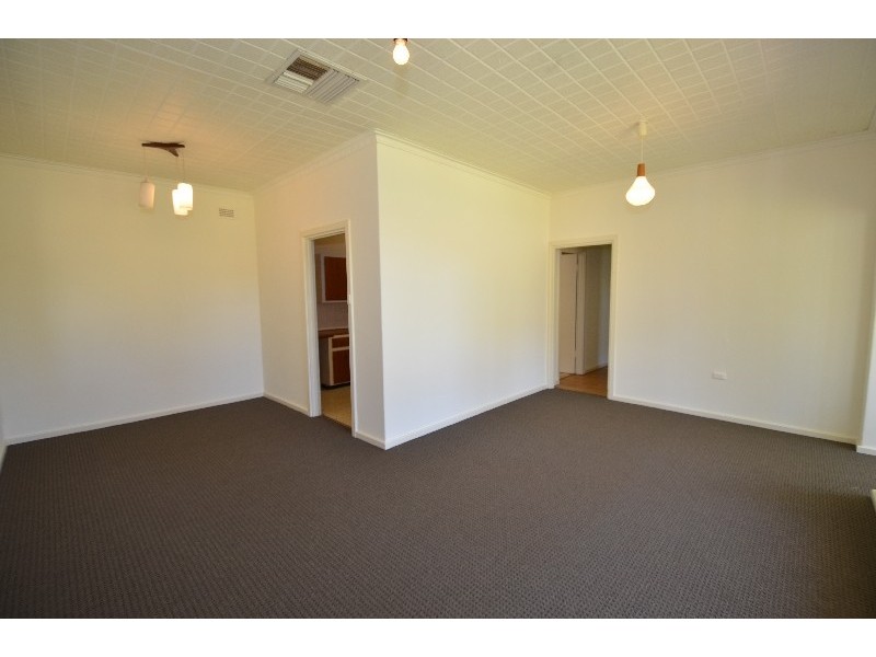 37 Halsey Road, Elizabeth East SA 5112