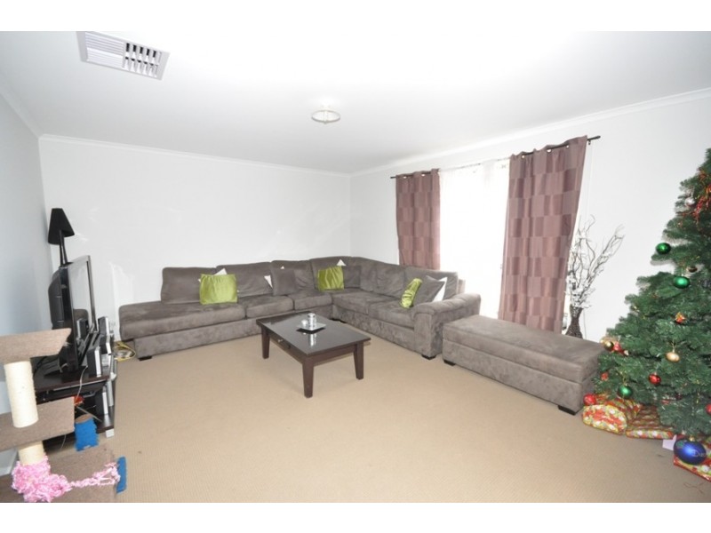 9 Riesling Crescent, Andrews Farm SA 5114