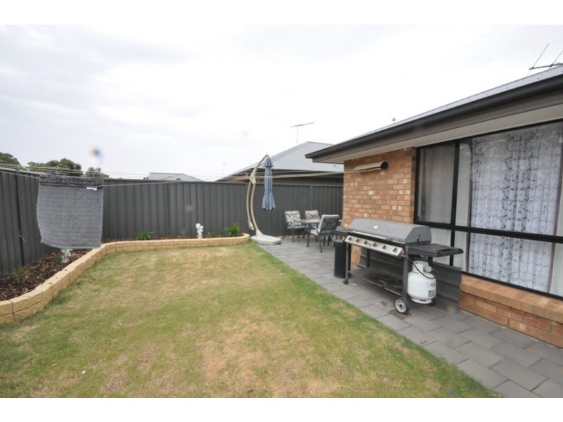 9 Riesling Crescent, Andrews Farm SA 5114