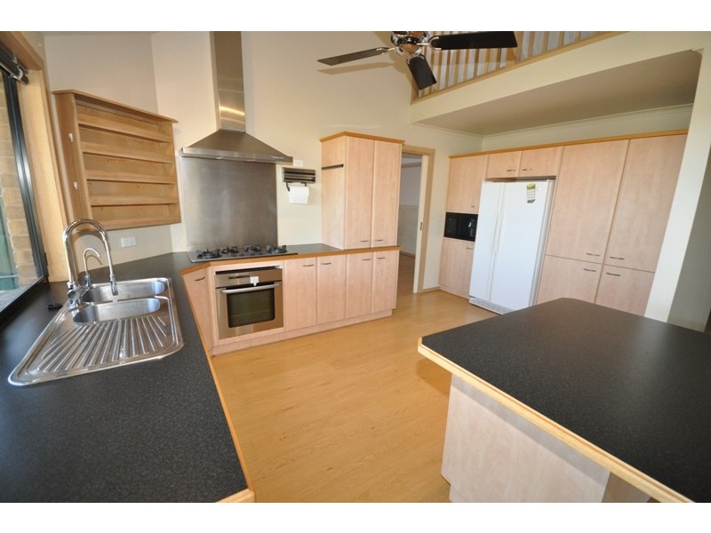 18 Modra Circuit, Hillbank SA 5112