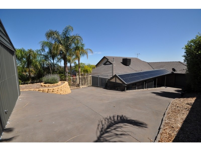 18 Modra Circuit, Hillbank SA 5112