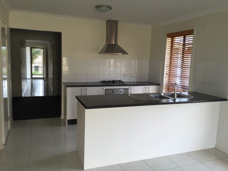 17 Tudor Cres, Smithfield Plains SA 5114