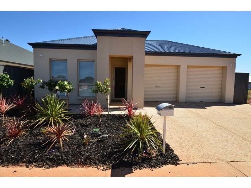 43 Swinden Crescent, Blakeview SA 5114