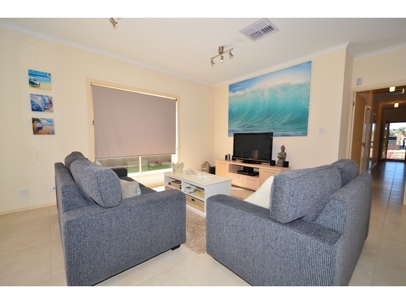 43 Swinden Crescent, Blakeview SA 5114