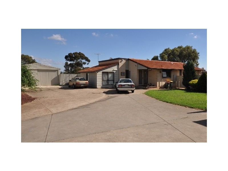 31 Paginton Crescent, Elizabeth East SA 5112