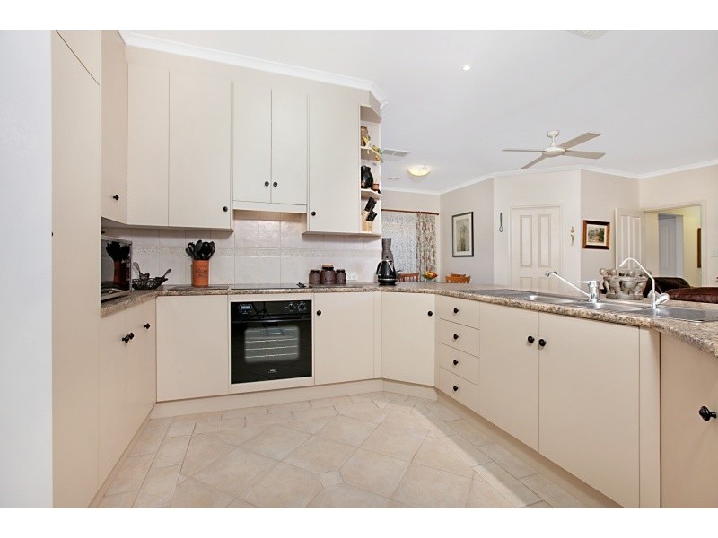 35 Castle Court, Blakeview SA 5114
