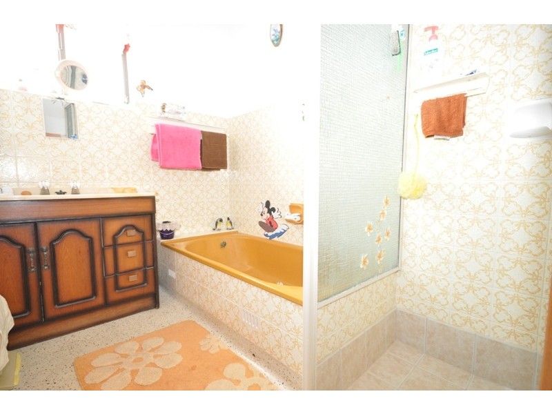 6 Hewish Crescent, Elizabeth Park SA 5113