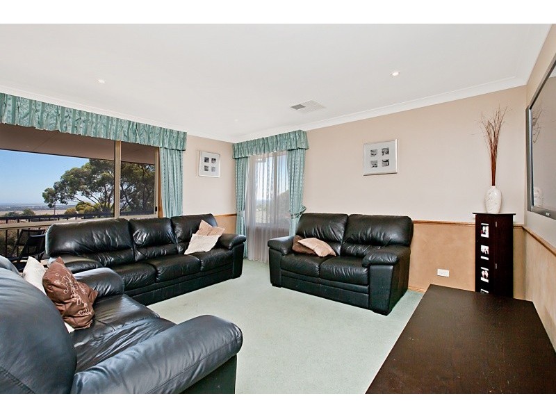 47 Duke Avenue, Para Hills SA 5096