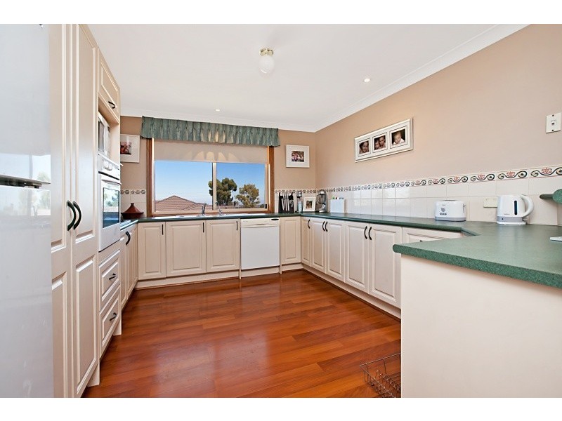 47 Duke Avenue, Para Hills SA 5096