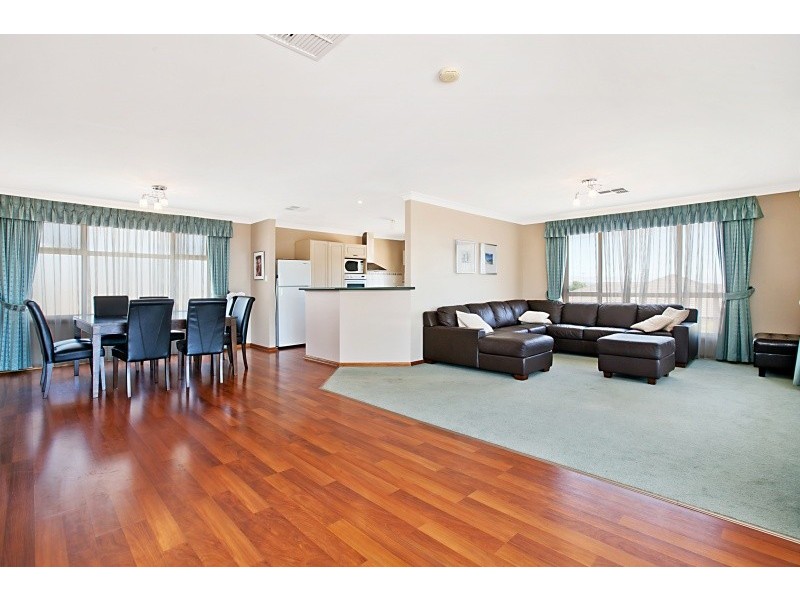 47 Duke Avenue, Para Hills SA 5096