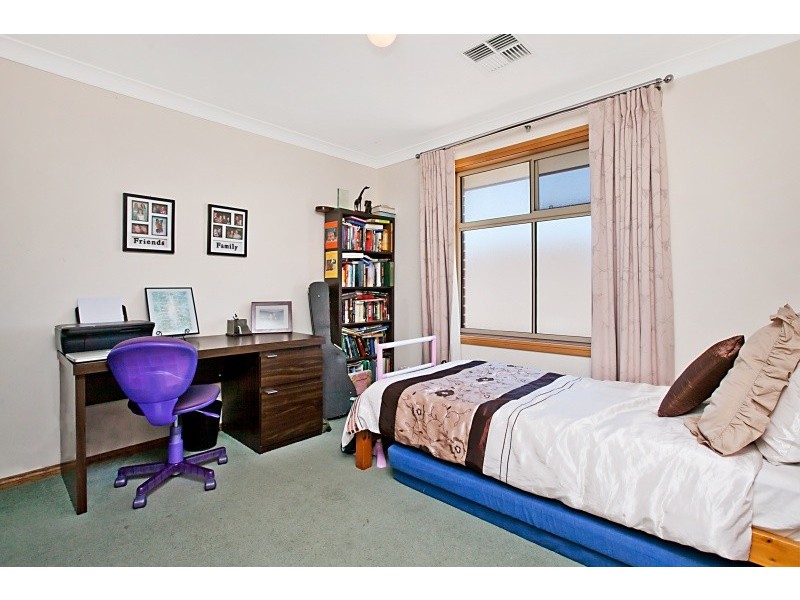 47 Duke Avenue, Para Hills SA 5096