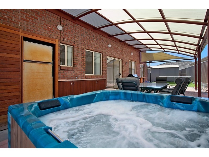 47 Duke Avenue, Para Hills SA 5096