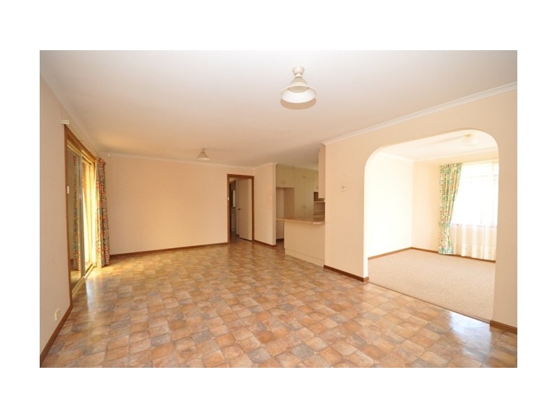 16 Addis Street, Evanston Park SA 5116