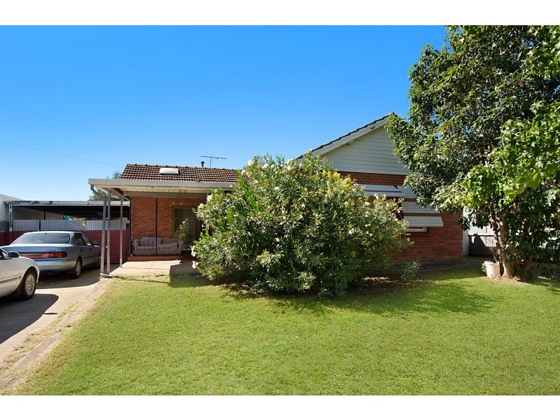 11 Marleycombe Road, Elizabeth Vale SA 5112